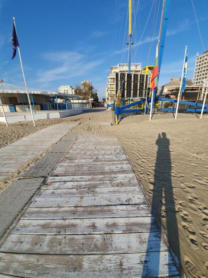 Apartment Ashton Hall - Sonnenstrand - Ost Sunny Beach Eksteriør billede