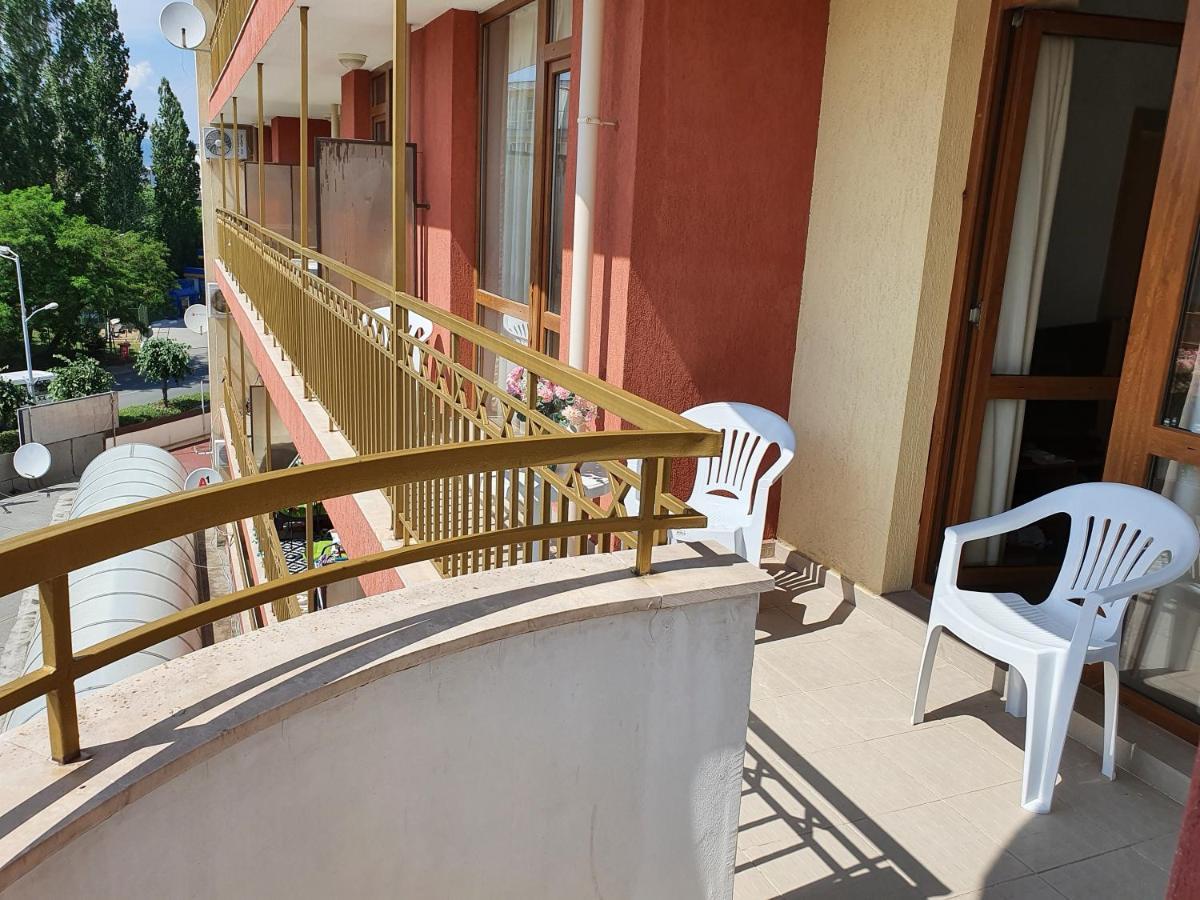 Apartment Ashton Hall - Sonnenstrand - Ost Sunny Beach Eksteriør billede