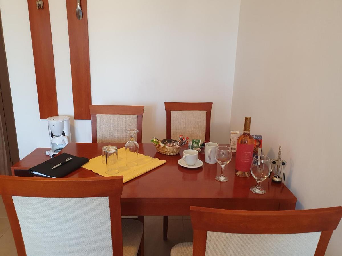 Apartment Ashton Hall - Sonnenstrand - Ost Sunny Beach Eksteriør billede